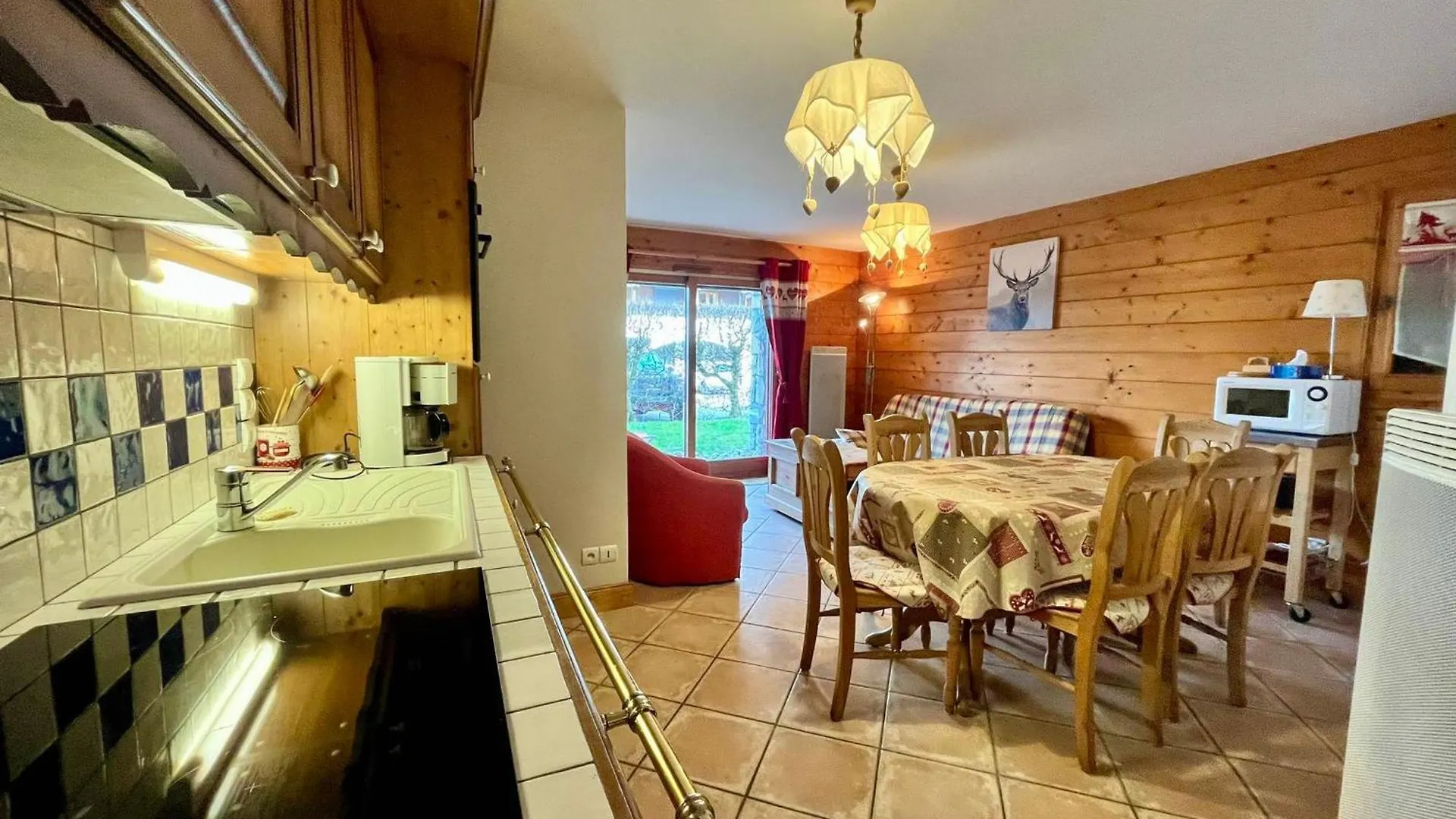 Charmant T3 De 51M² Avec Terrasse En Plein Centre De Samoens - Proche Commerces, Parking Prive - Fr-1-624-28 0*,  Franciaország